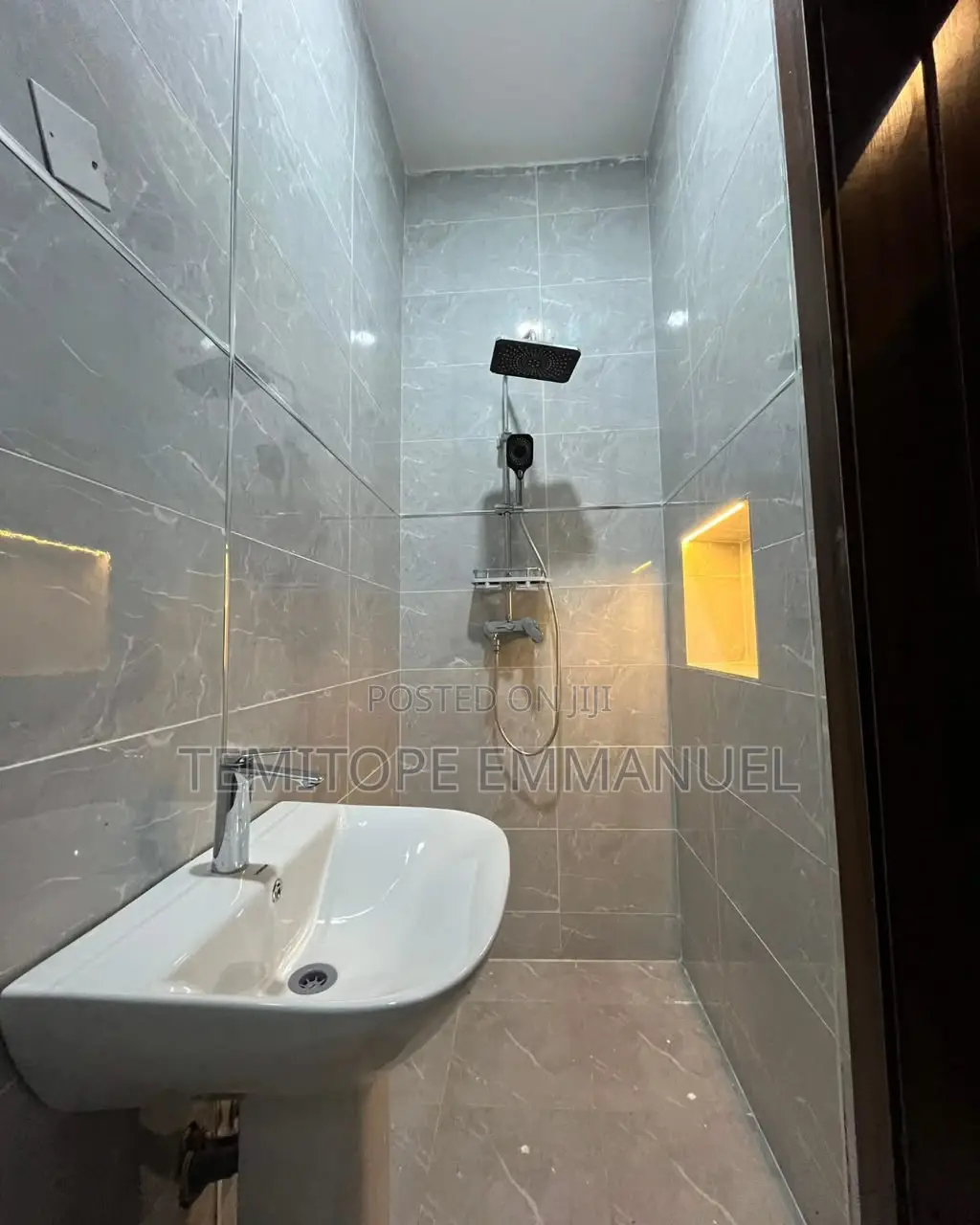 Furnished 2bdrm Apartment in Surulere for sale in Surulere
