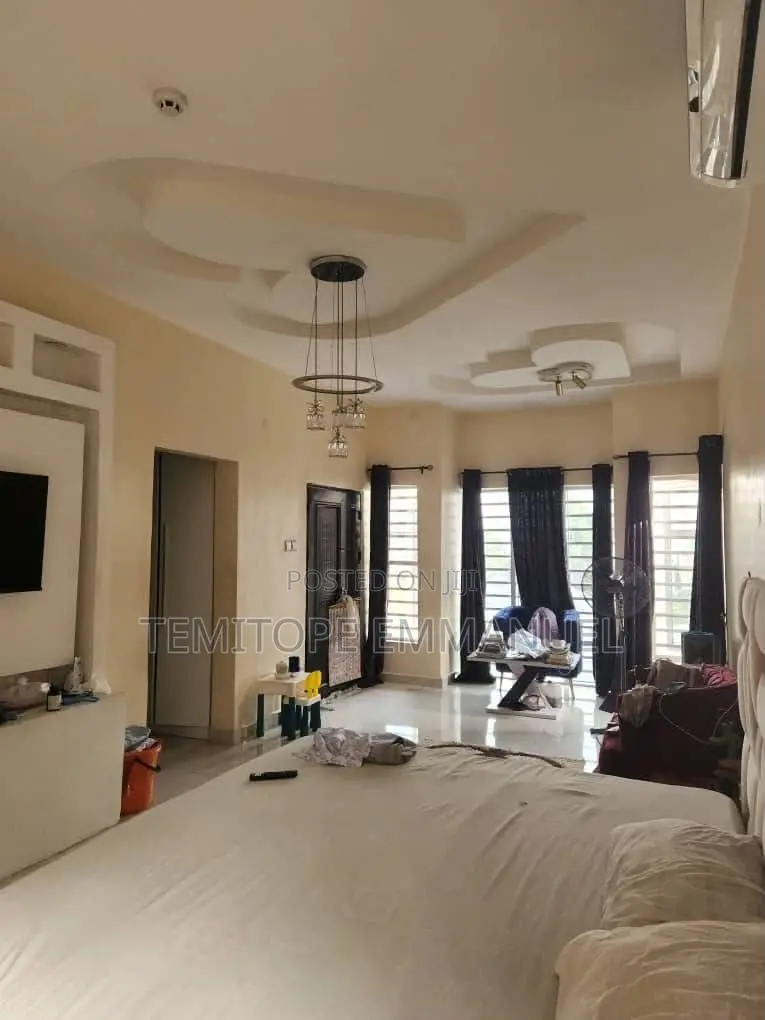 Furnished 6bdrm Duplex in Egbeda for sale in Egbeda