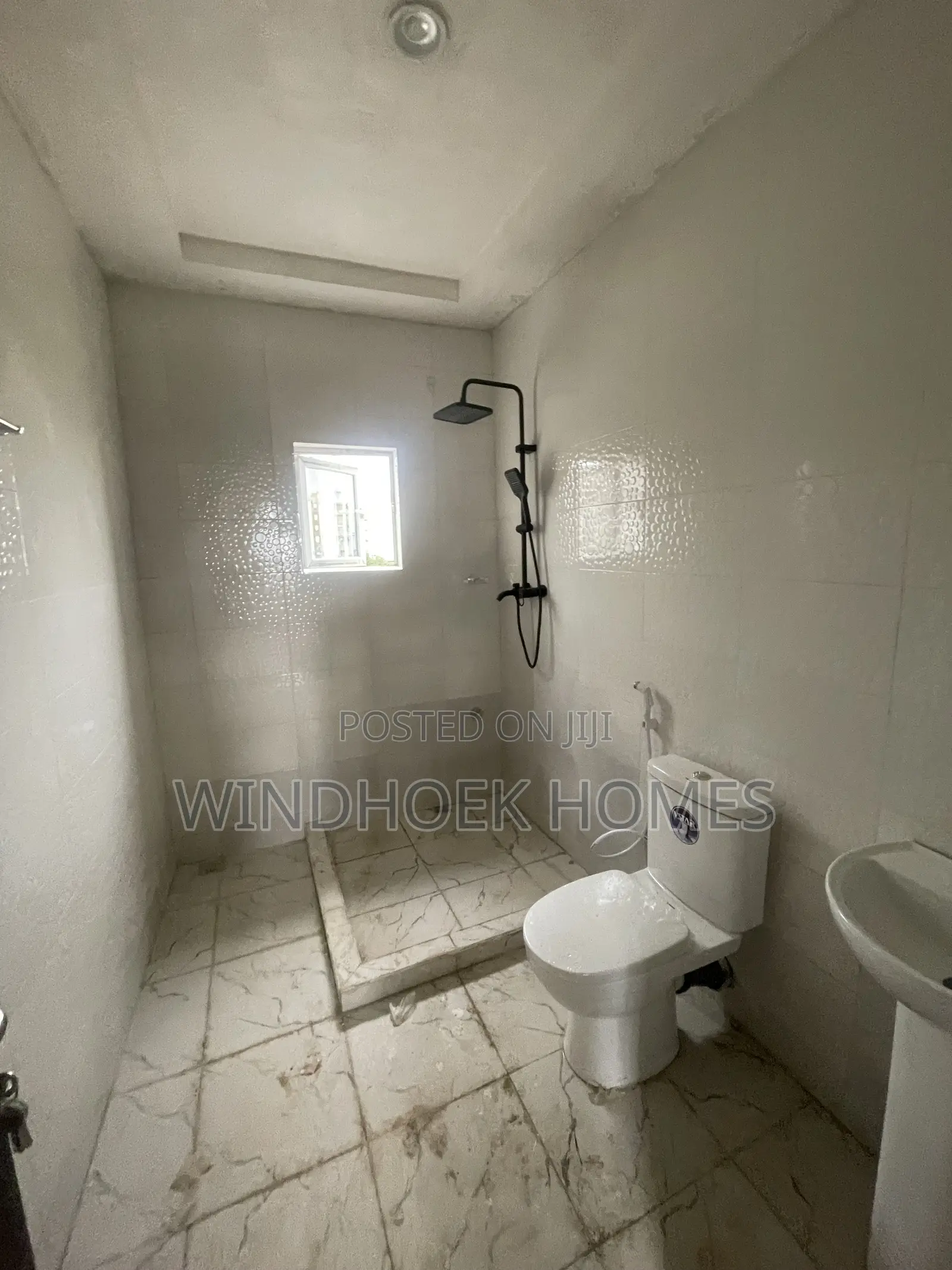 3bdrm Block of Flats in Mikkuch Vile Estate, Gaduwa for rent in Gaduwa