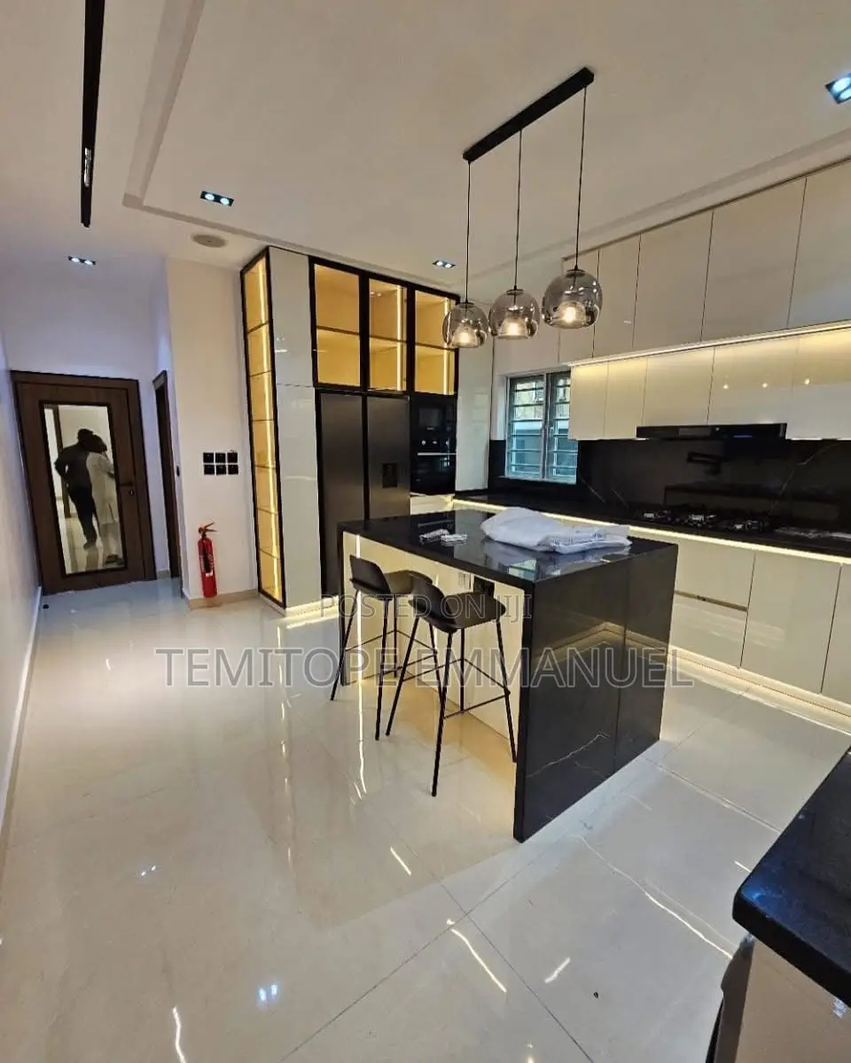 Furnished 5bdrm Duplex in Omole Phase 1 for sale in Omole Phase 1
