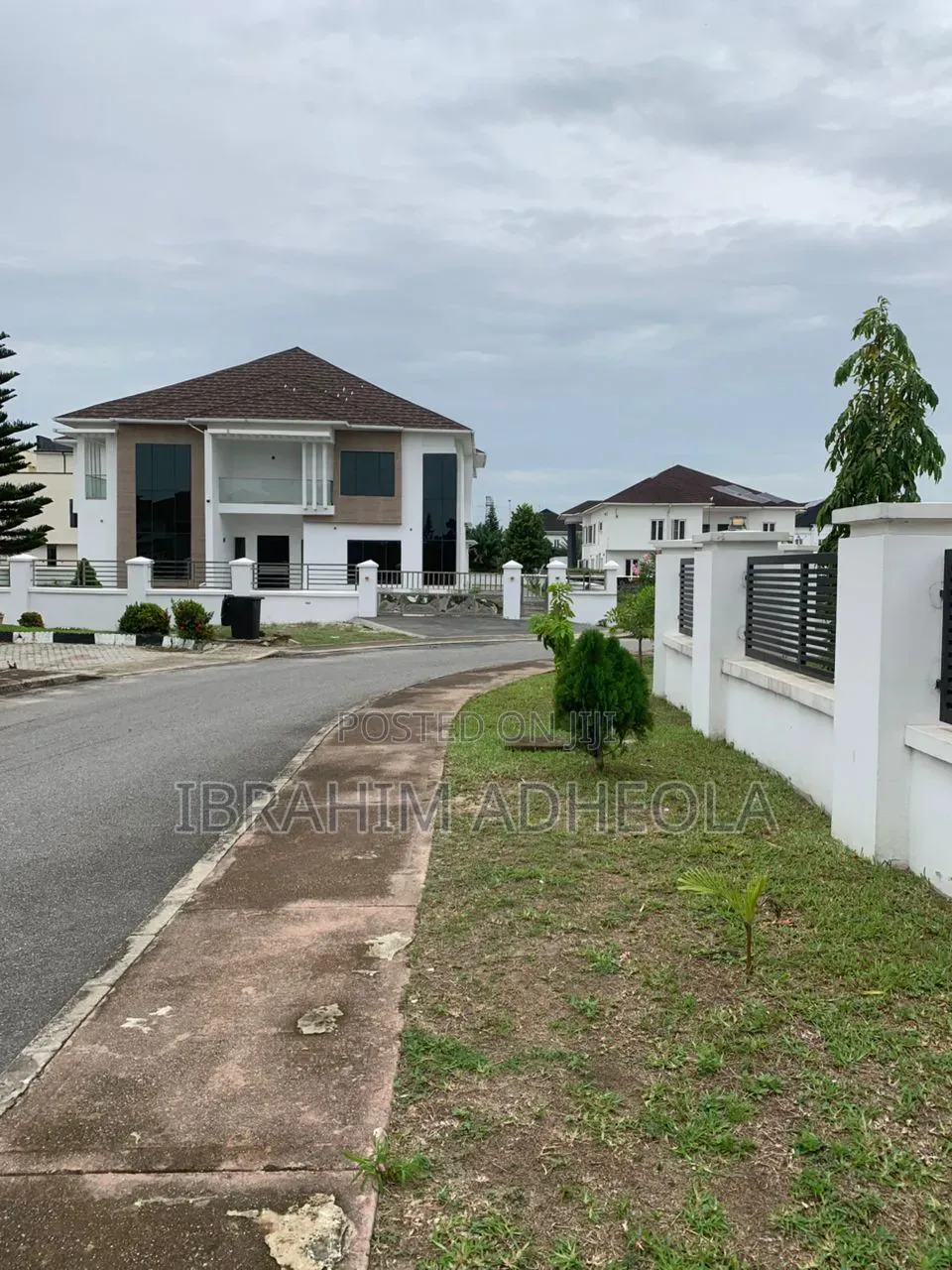 4bdrm Duplex in Royal Garden Estate, Off Lekki-Epe Expressway for sale in Off Lekki-Epe Expressway