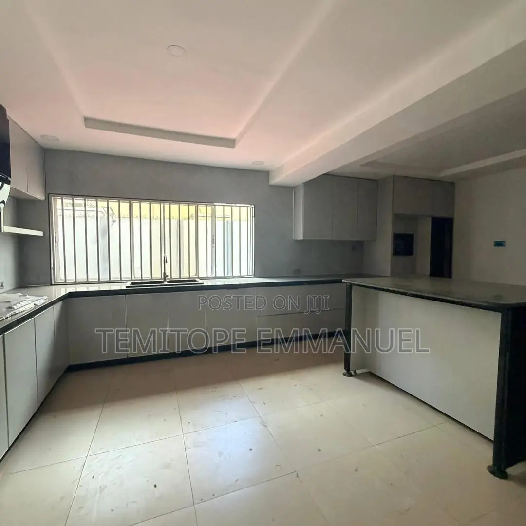 Furnished 5bdrm Duplex in Maryland for sale in Maryland