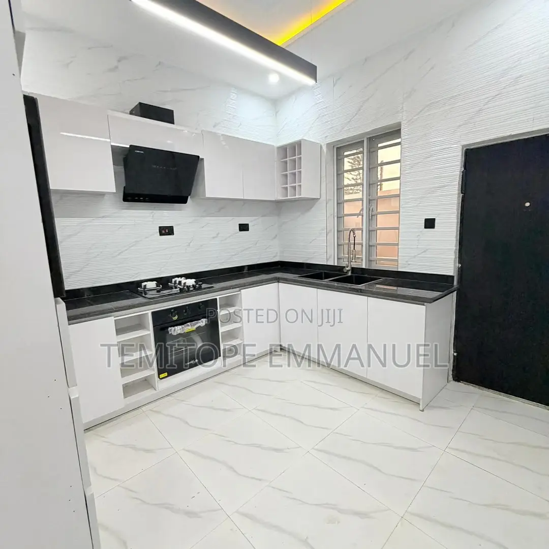 Furnished 3bdrm Duplex in Gbagada for sale in Gbagada