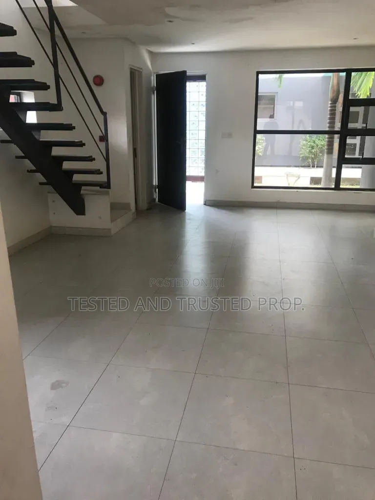2bdrm Duplex in Agungi for rent in Agungi