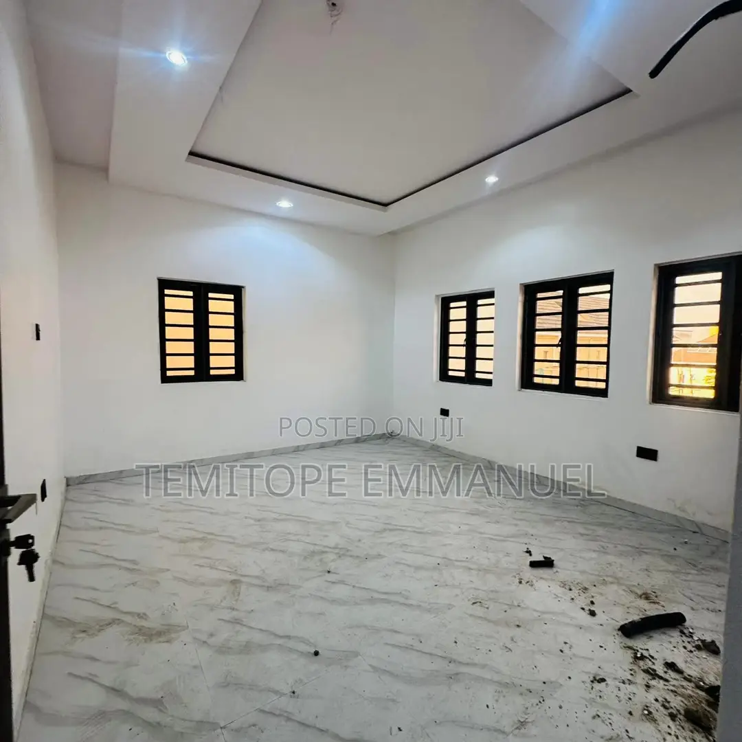 Furnished 4bdrm Duplex in Gbagada for sale in Gbagada