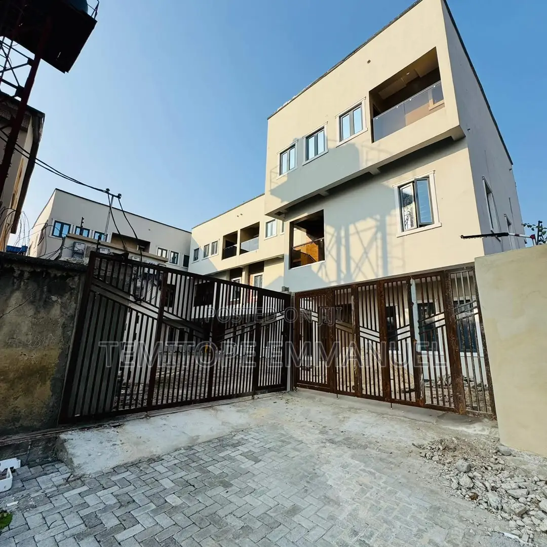 Furnished 4bdrm Duplex in Gbagada for sale in Gbagada