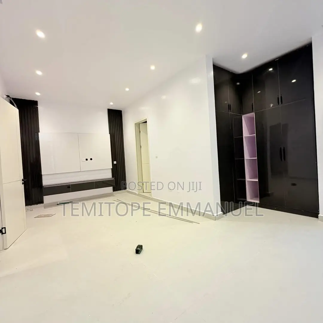 Furnished 4bdrm Duplex in Adeniyi Jones for sale in Adeniyi Jones