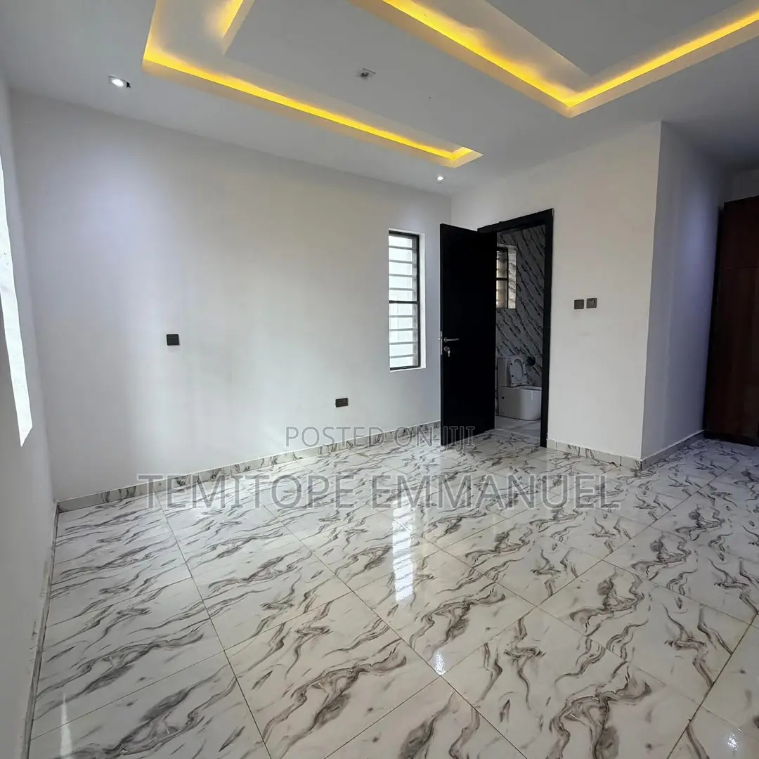 Furnished 4bdrm Duplex in GRA Phase 1 for sale in GRA Phase 1