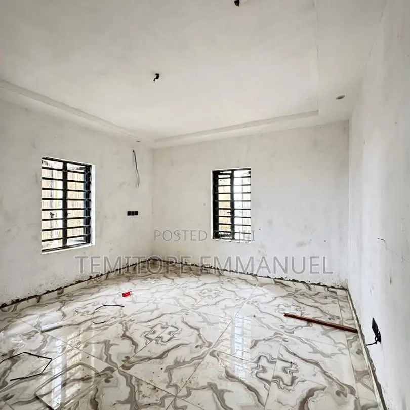 Furnished 2bdrm Apartment in Surulere for sale in Surulere