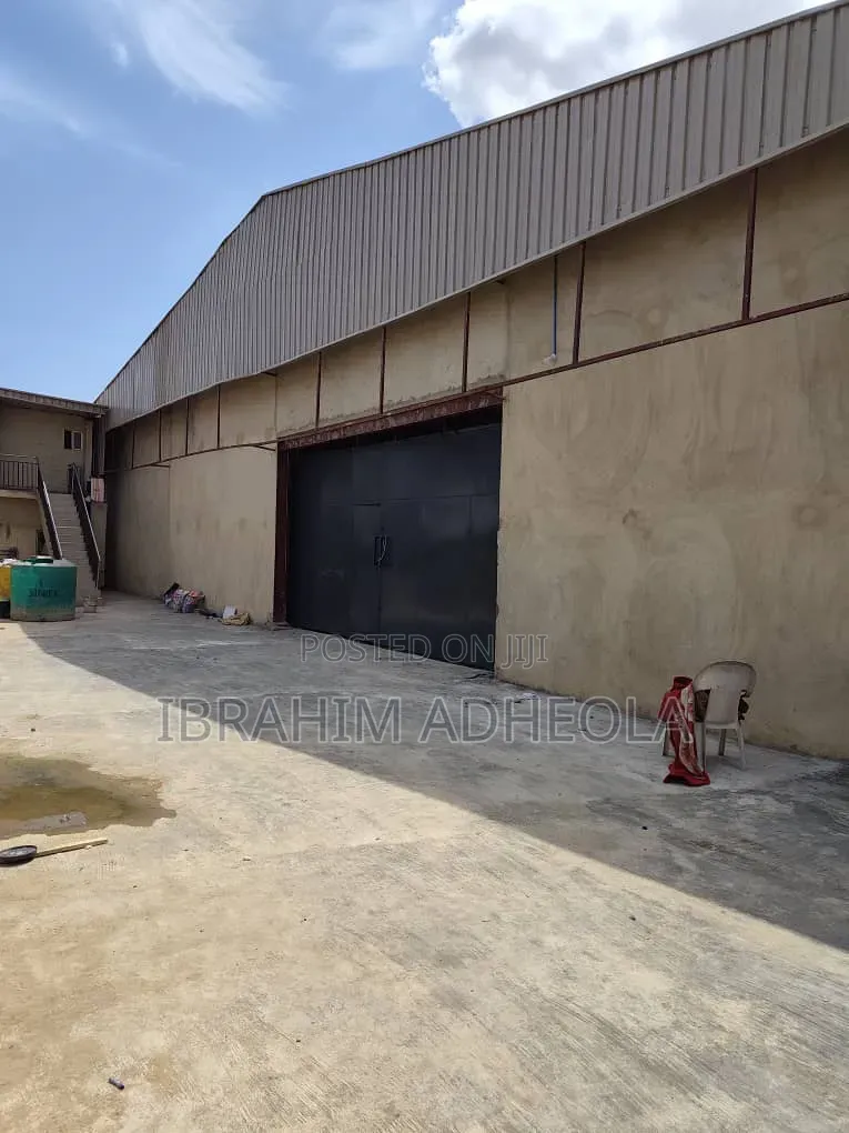 10,000ft2 
Rate: 3,500/SQFT Payable 2 or 3 Years in Advance. in Idimu