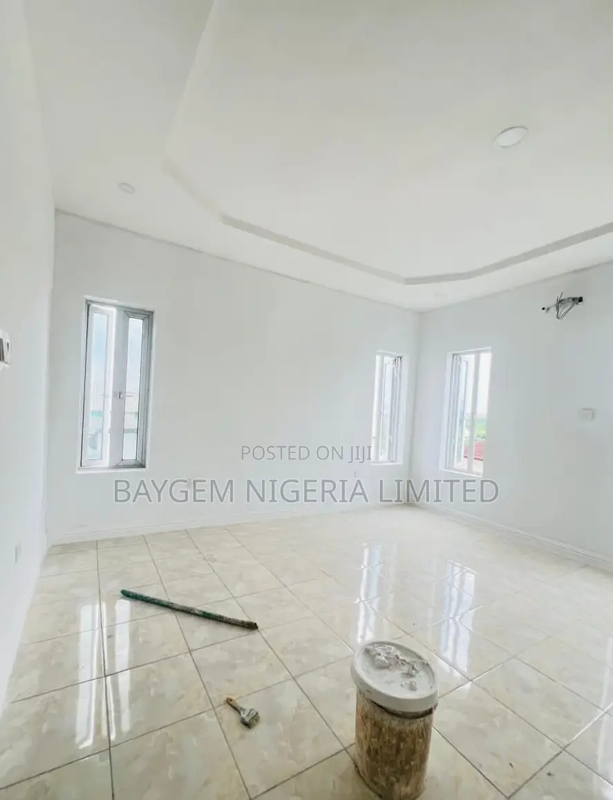 4bdrm Duplex in Mende for sale in Mende