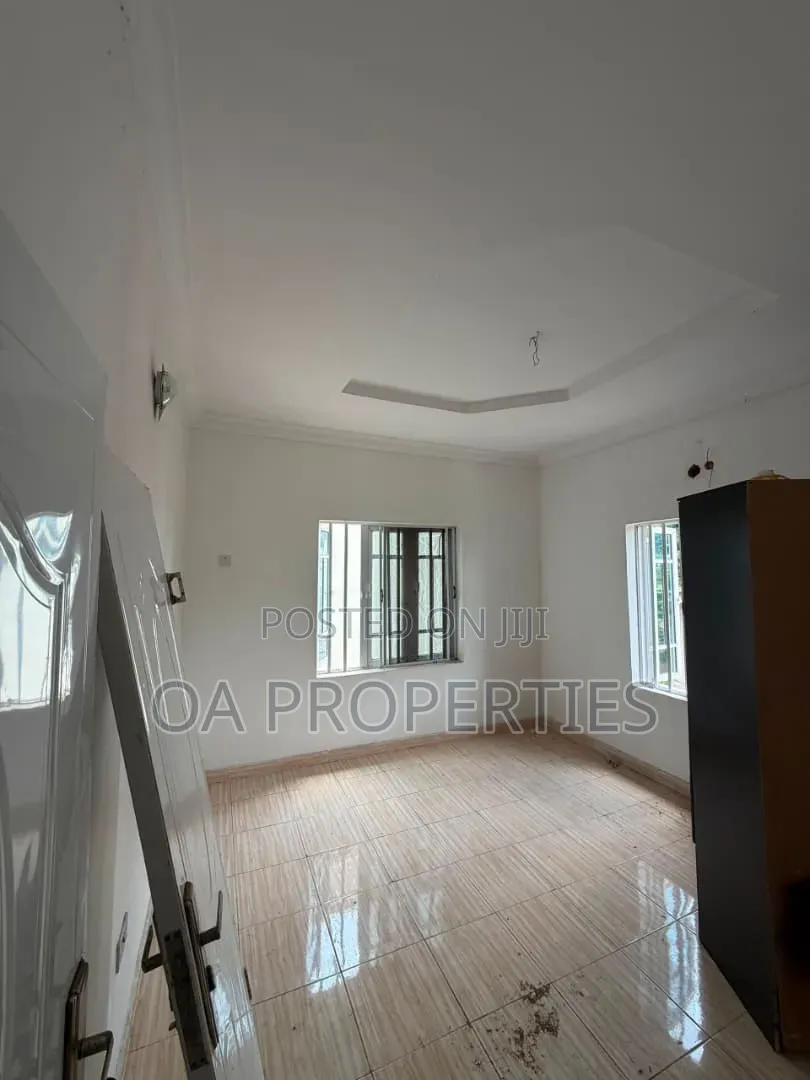 Furnished 6bdrm Room & Parlour in Ikolaba Gra, Ibadan for rent in Ibadan