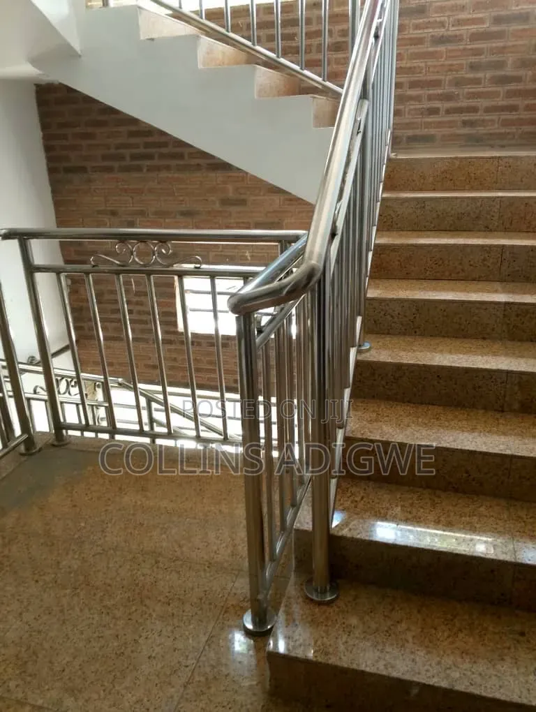 3bdrm Apartment in Vi, Adeola Odeku for sale in Adeola Odeku