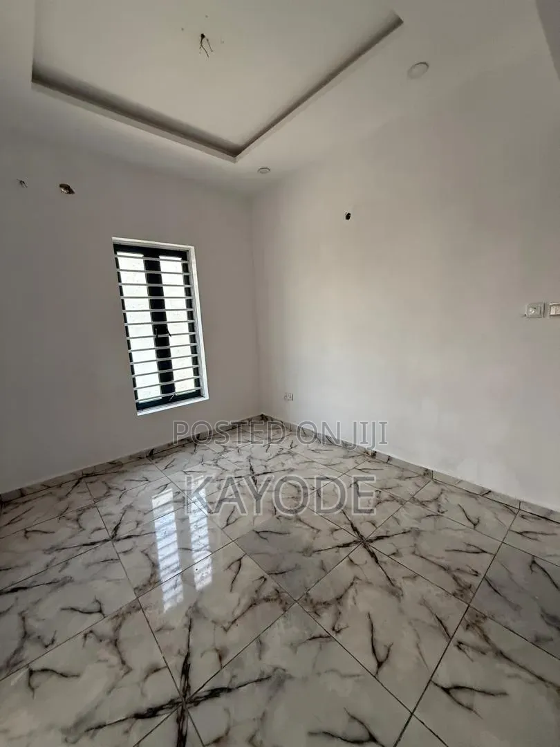 Mini Flat in Ikota for rent in Ikota