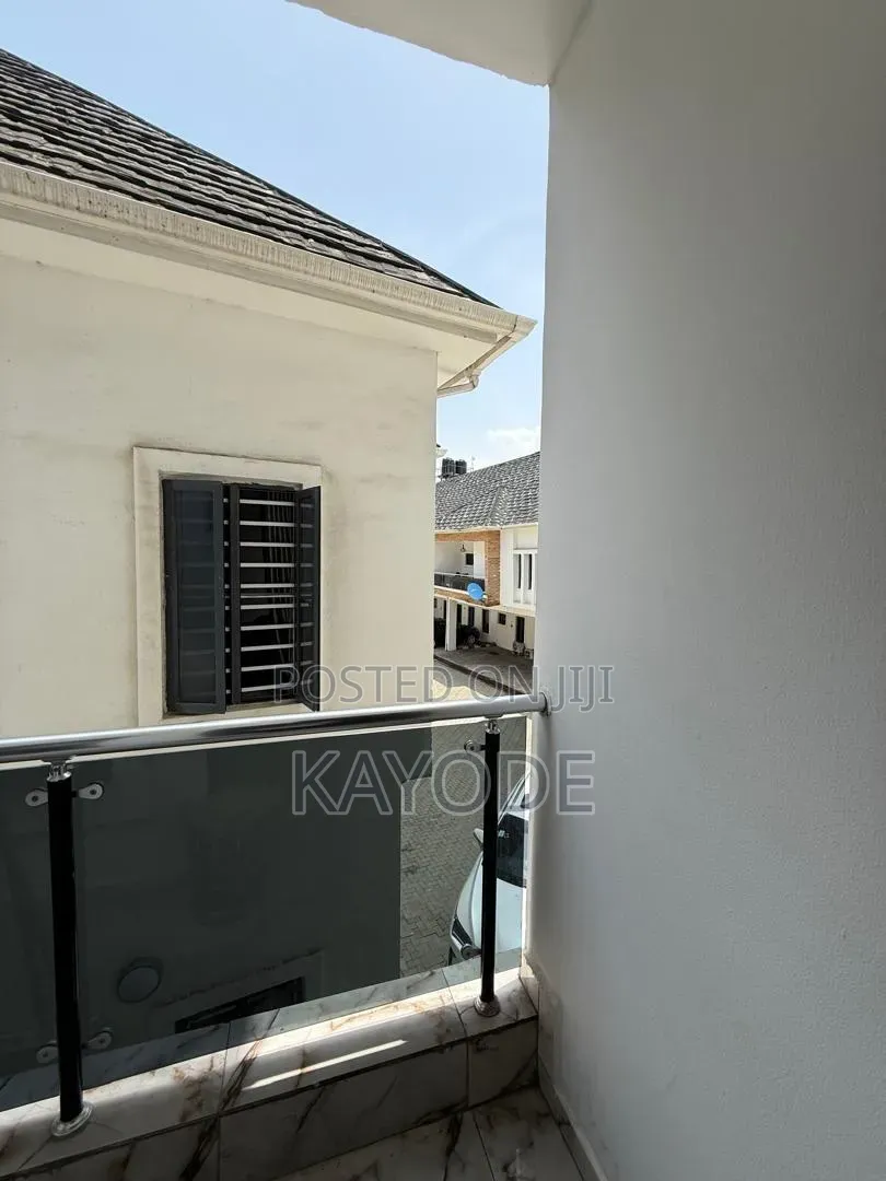 Mini Flat in Ikota for rent in Ikota