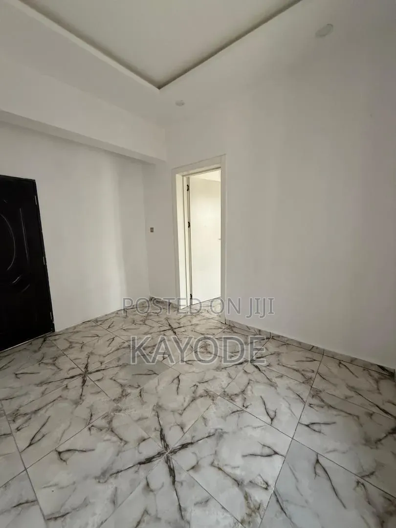 Mini Flat in Ikota for rent in Ikota