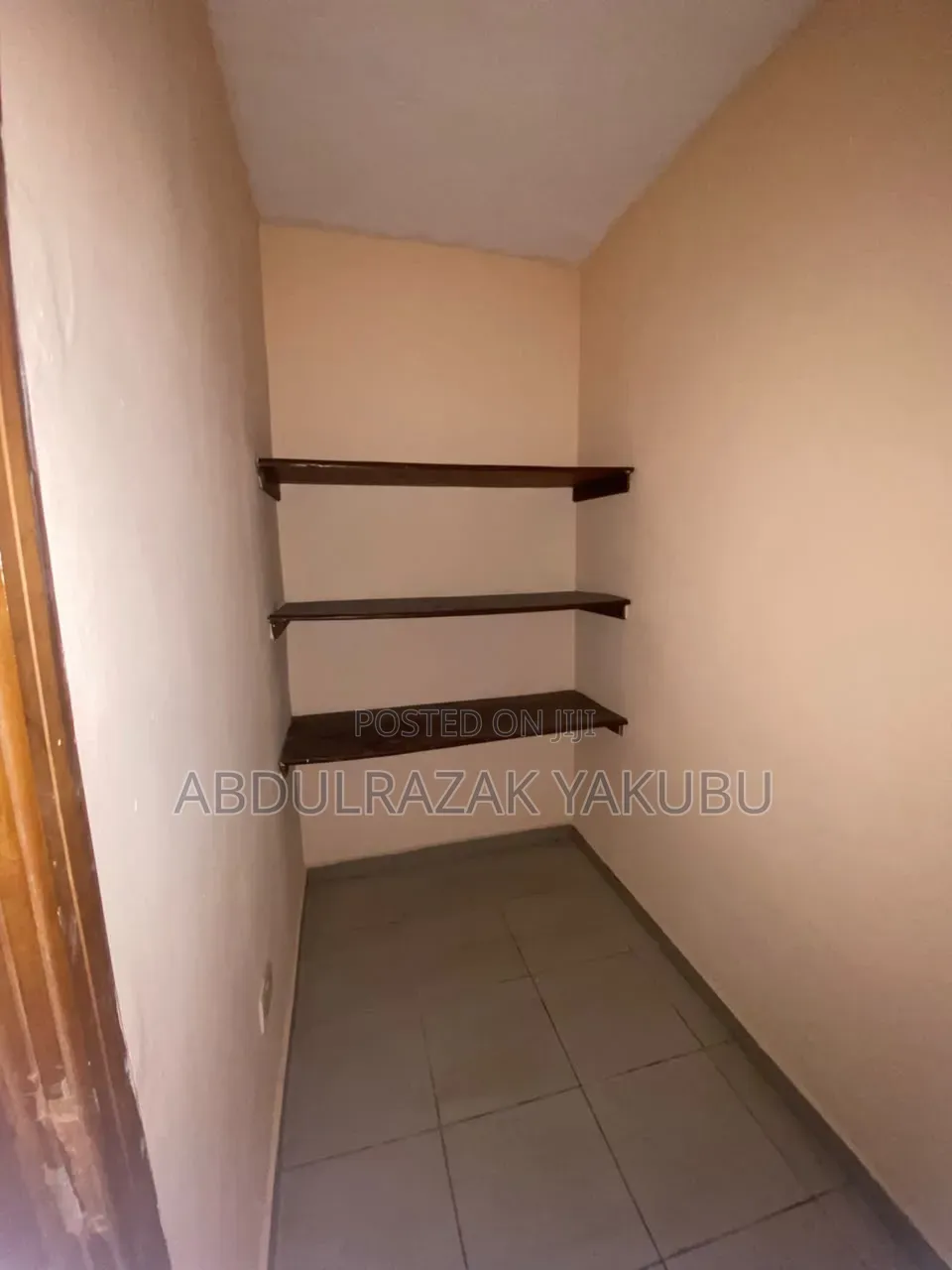 3bdrm Block of Flats in Nuel Court Estate, Sabon Lugbe for rent in Sabon Lugbe