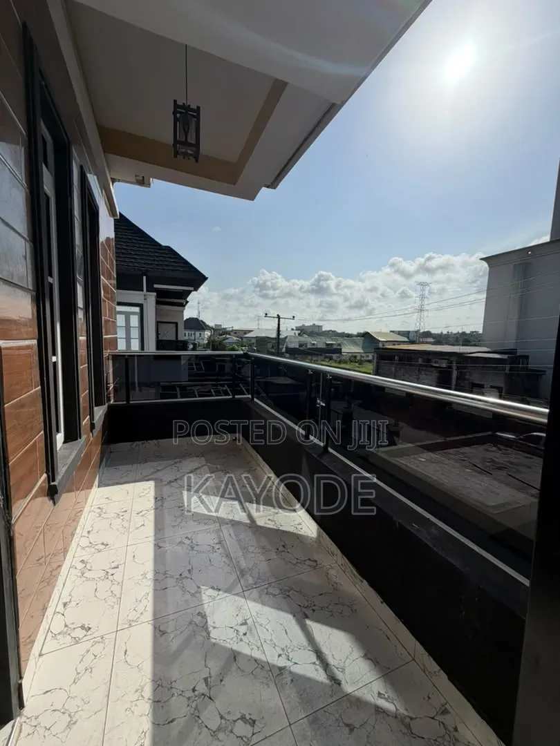 Studio Apartment in Chevron for rent in Chevron