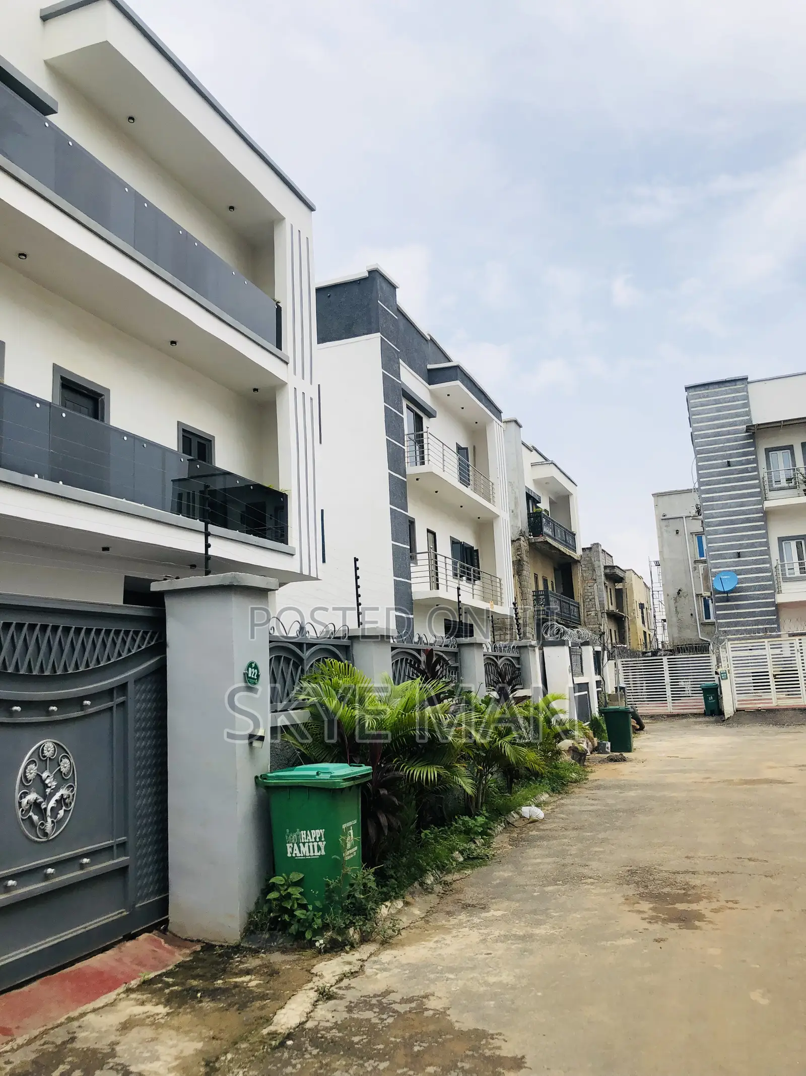 3bdrm Apartment in Sagama Estates, Dawaki for sale in Dawaki