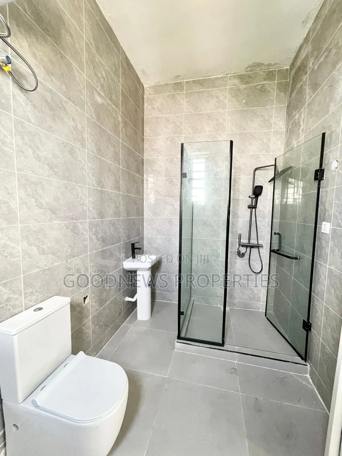 3bdrm Duplex in Ikota Lagos for sale in Ikota