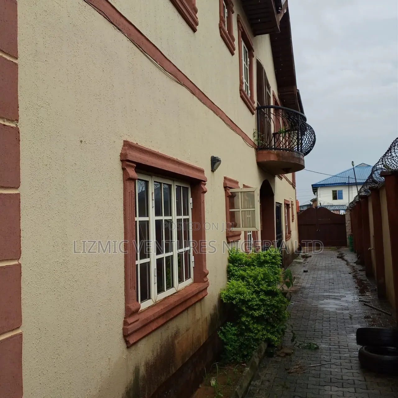 Furnished 4bdrm Duplex in Agric Estate, Ikotun / Ikotun/Igando for sale in Ikotun / Ikotun/Igando