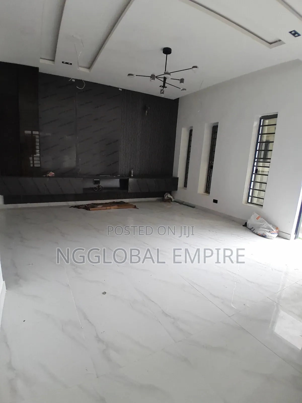 4bdrm Duplex in Royal Pine Estate, Chevron for rent in Chevron