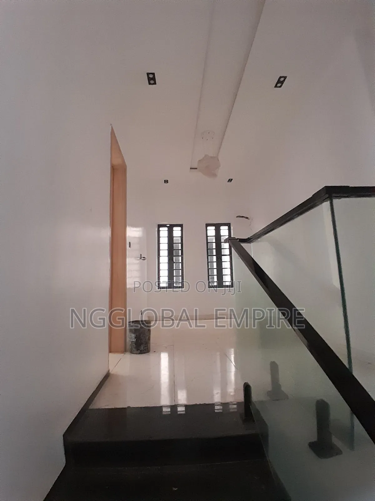 4bdrm Duplex in Royal Pine Estate, Chevron for rent in Chevron