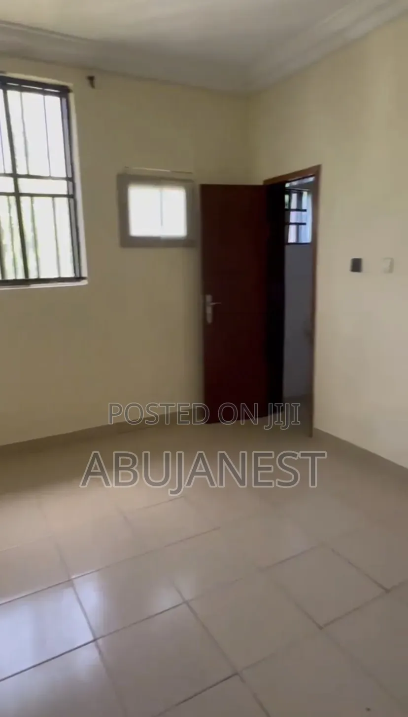 4bdrm Block of Flats in 4 Bedroom Spacious, Garki 2 for rent in Garki 2