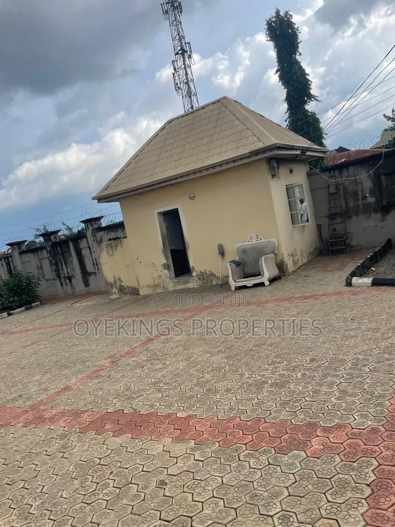 3bdrm Bungalow in Olusoji Junction, Oluyole for sale in Oluyole