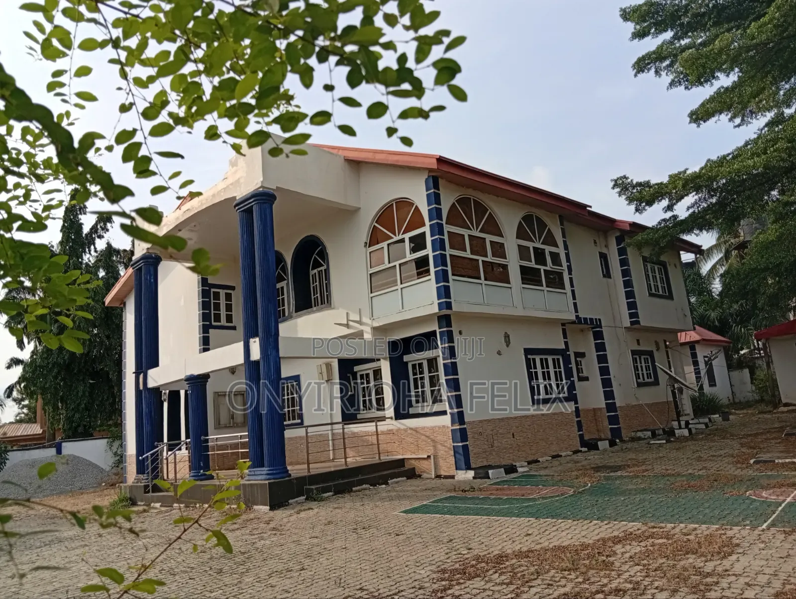 5bdrm Duplex in Gwarinpa Main, Bunkoro for sale in Bunkoro
