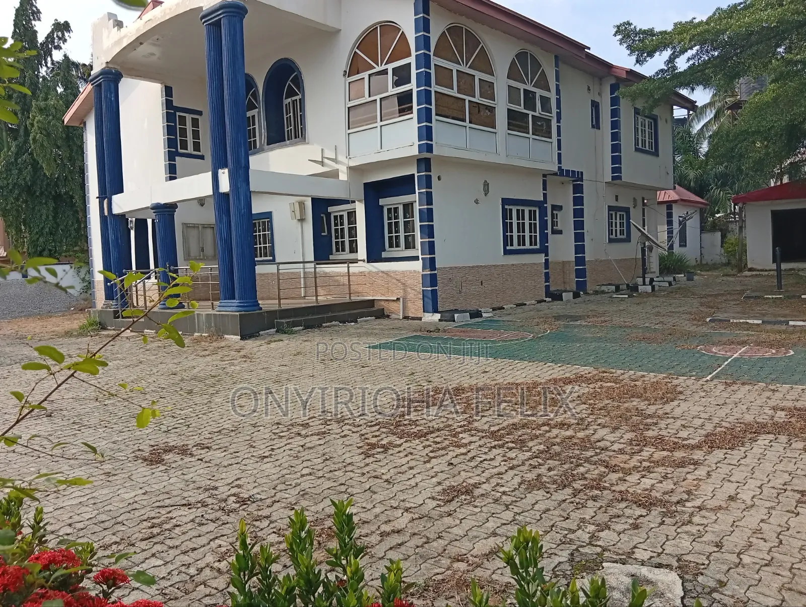 5bdrm Duplex in Gwarinpa Main, Bunkoro for sale in Bunkoro