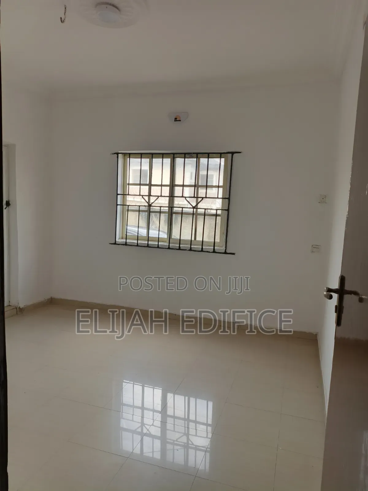 Furnished 3bdrm Block of Flats in Solomade, Ikorodu Garage for rent in Ikorodu Garage