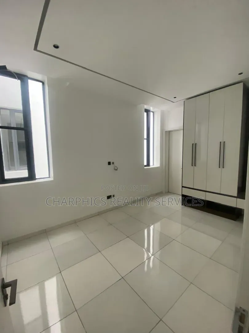 2bdrm Apartment in Lekki Phase 1 for rent in Lekki Phase 1