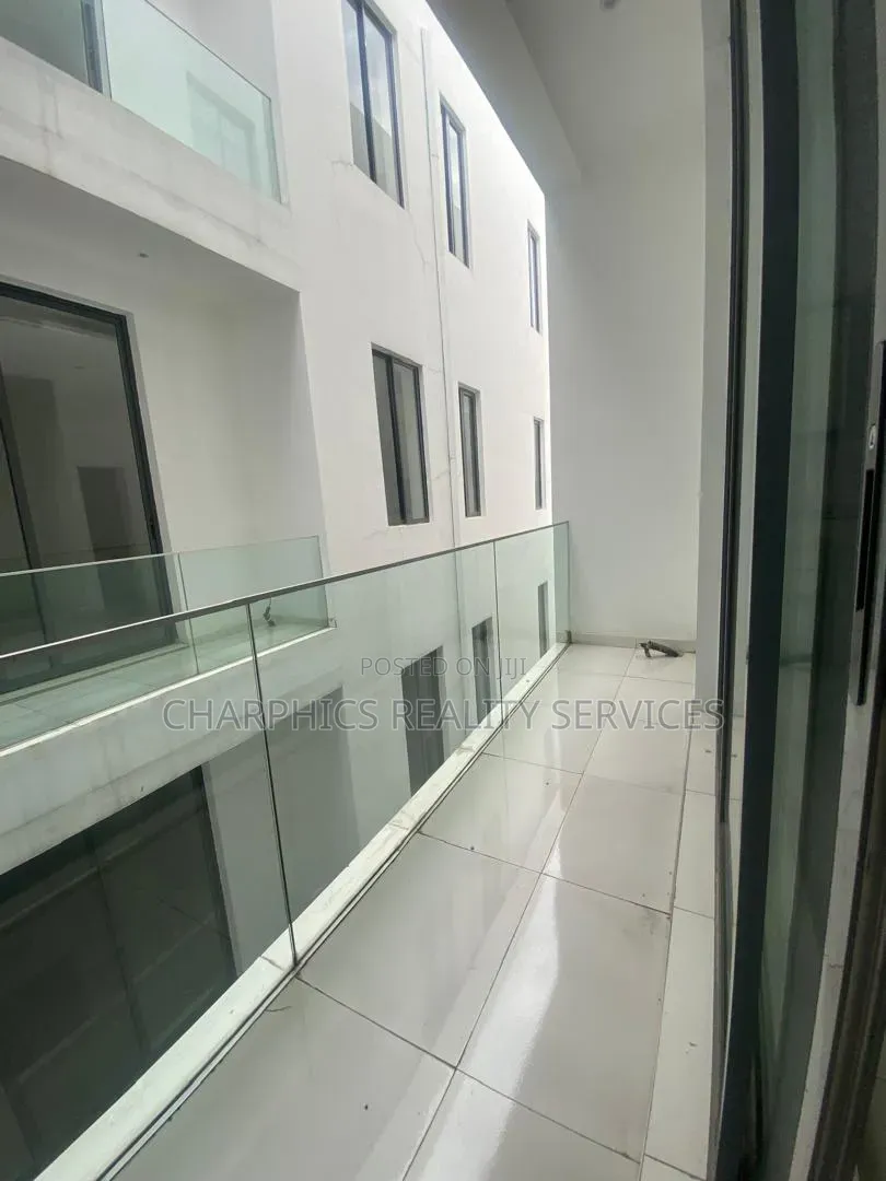 2bdrm Apartment in Lekki Phase 1 for rent in Lekki Phase 1