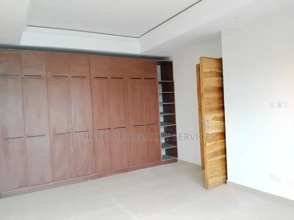 2bdrm Apartment in Adeola Odeku for rent in Adeola Odeku