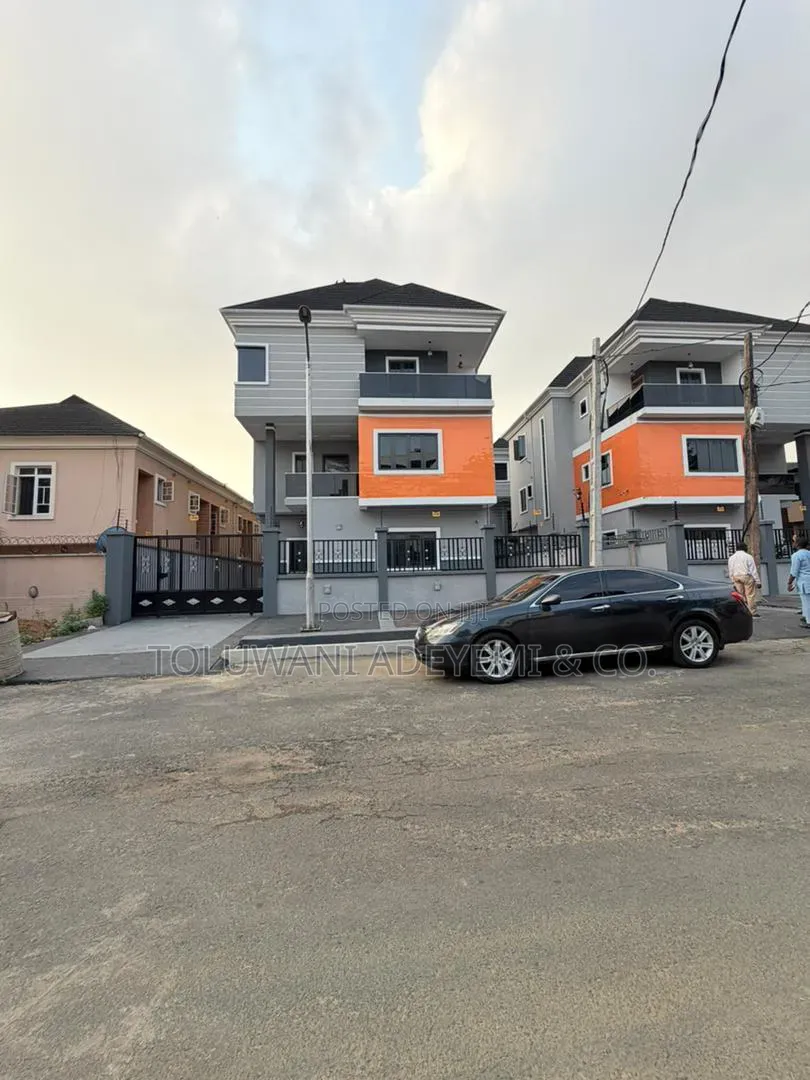 Beautifully Crafted 5 Bedroom Fully Detached Duplex With a Bq, Study in GRA Phase 2 Shangisha