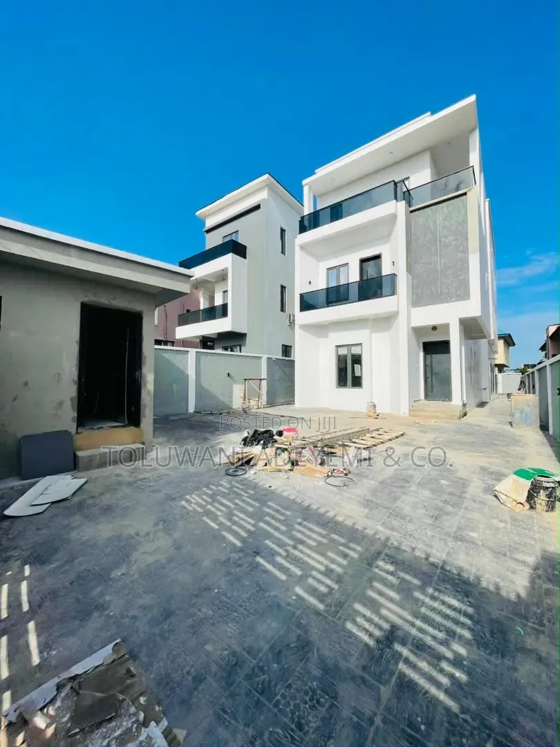 Exclusively Designed 6 Bedroom Fully Detached Duplex + Pool, Study, Bq in GRA Phase 2 Shangisha