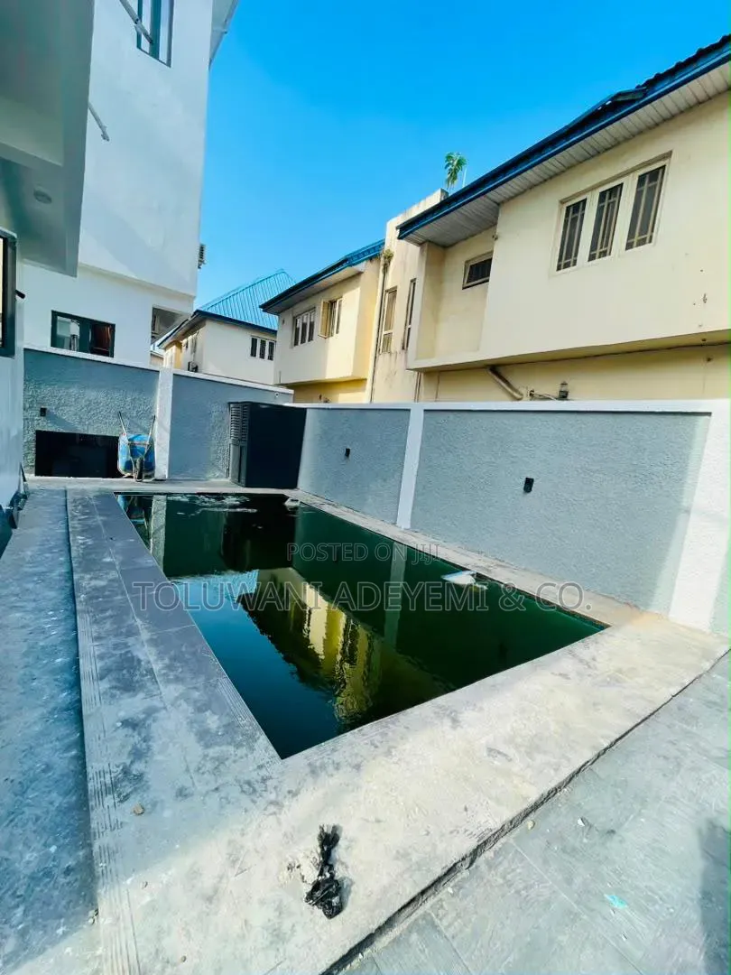 Exclusively Designed 6 Bedroom Fully Detached Duplex + Pool, Study, Bq in GRA Phase 2 Shangisha