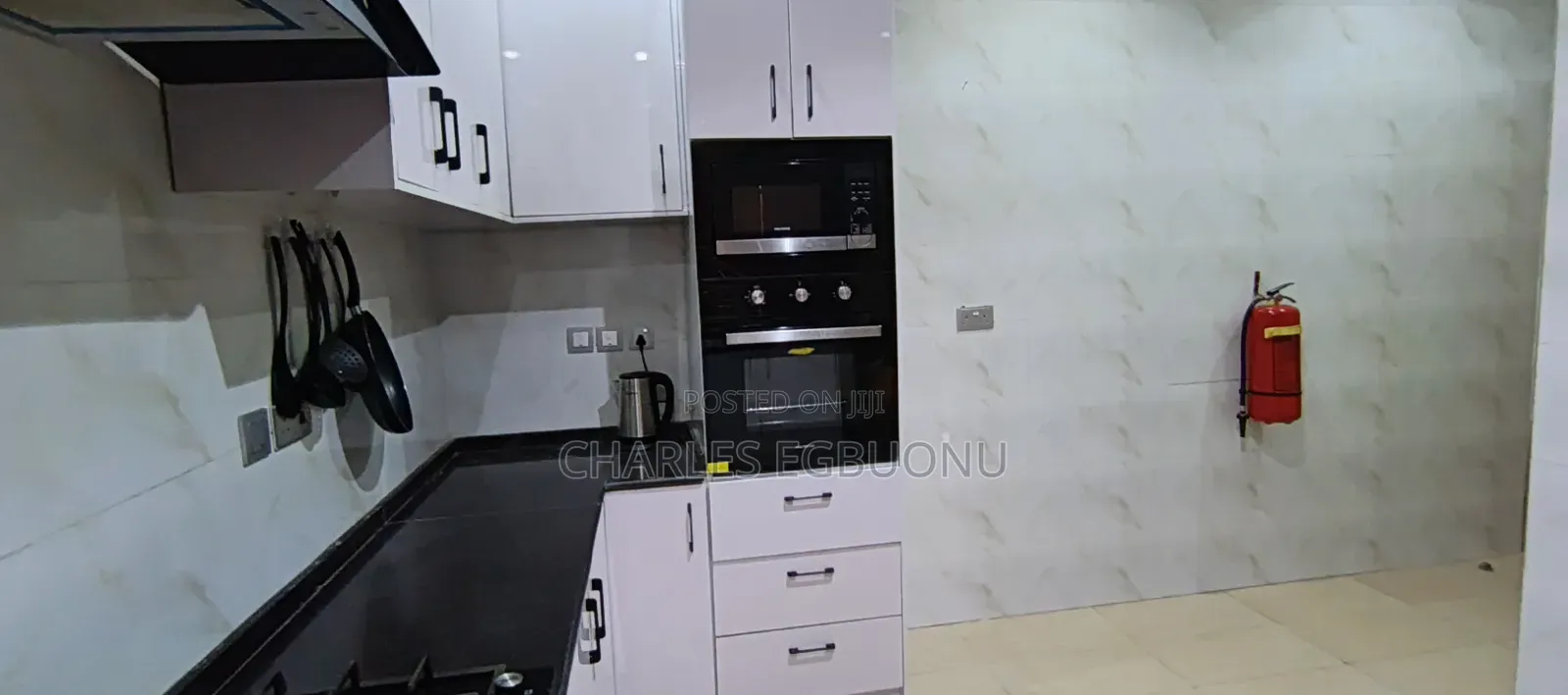 Luxury Content Kitchen Studio | Apo | Ac, Wi-Fi, 24/7 Power in Guze