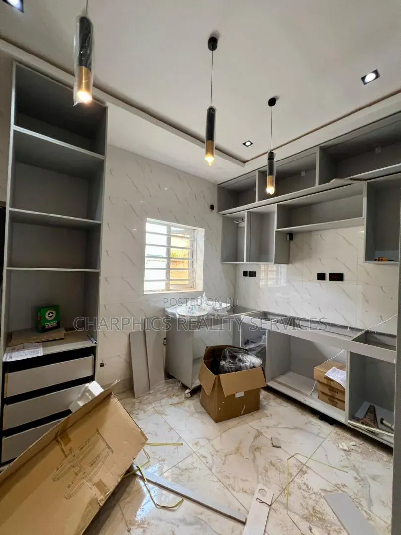 3bdrm Duplex in Off Lekki-Epe Expressway for sale in Off Lekki-Epe Expressway