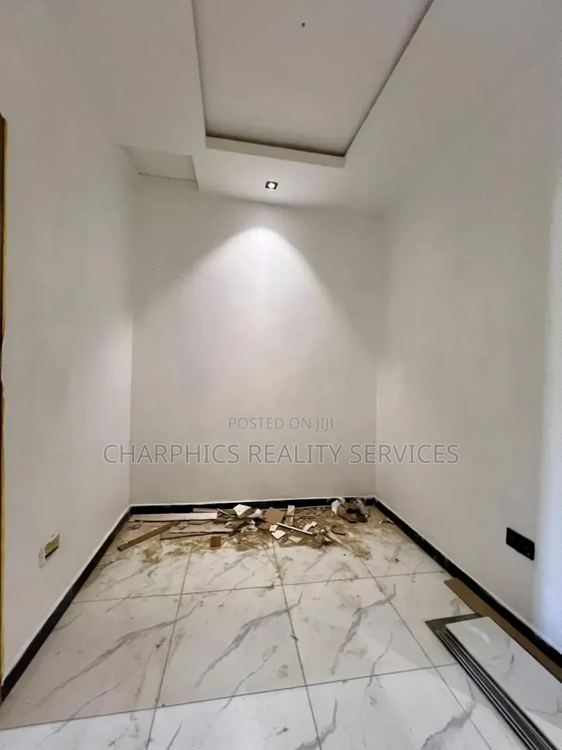 3bdrm Duplex in Off Lekki-Epe Expressway for sale in Off Lekki-Epe Expressway