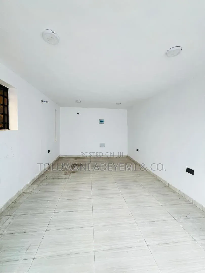 5 Bedroom Detached Duplex With Pool, Cinema, Bq in GRA Phase 2 Shangisha