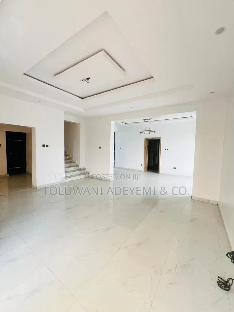 5 Bedroom Detached Duplex With Pool, Cinema, Bq in GRA Phase 2 Shangisha