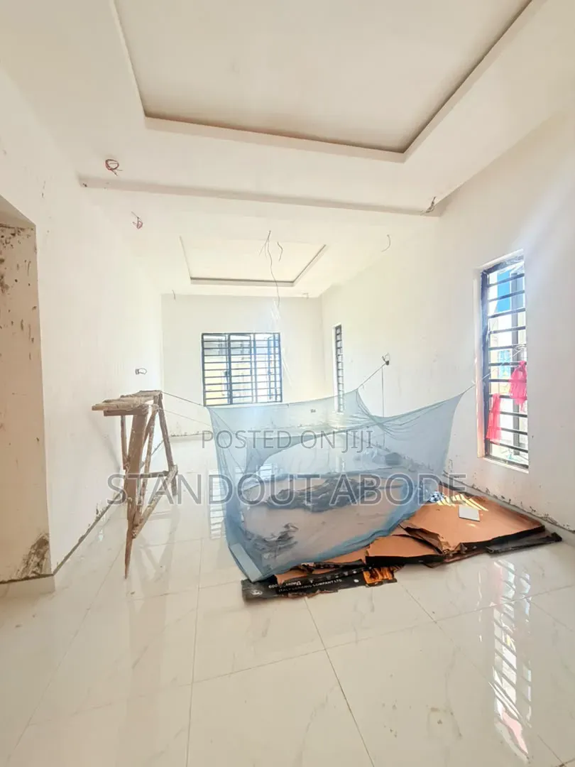 5bdrm Duplex in In An Estate, Adeniyi Jones for sale in Adeniyi Jones