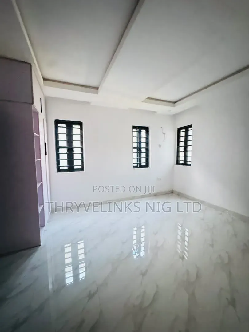 2bdrm Apartment in Osapa london for rent in Osapa london