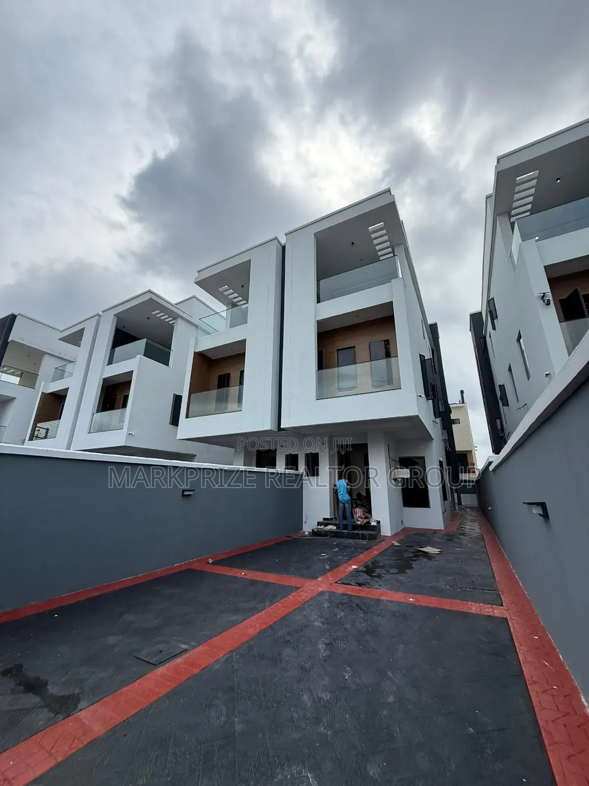 4bdrm Duplex in Ogudu Gra 1 Lagos for sale in Ogudu GRA