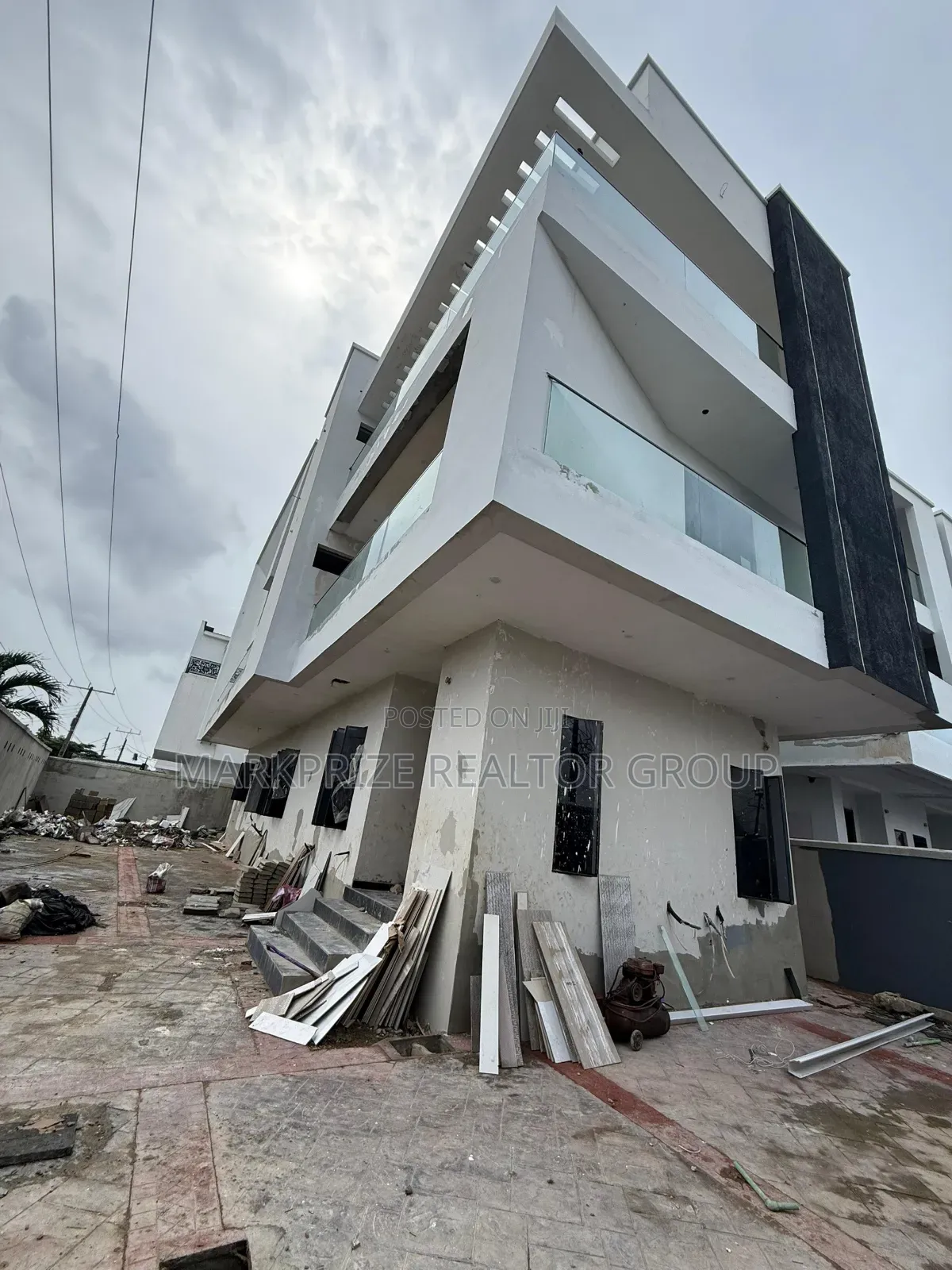 5bdrm Duplex in Ogudu Gra 1 Lagos for sale in Ogudu GRA