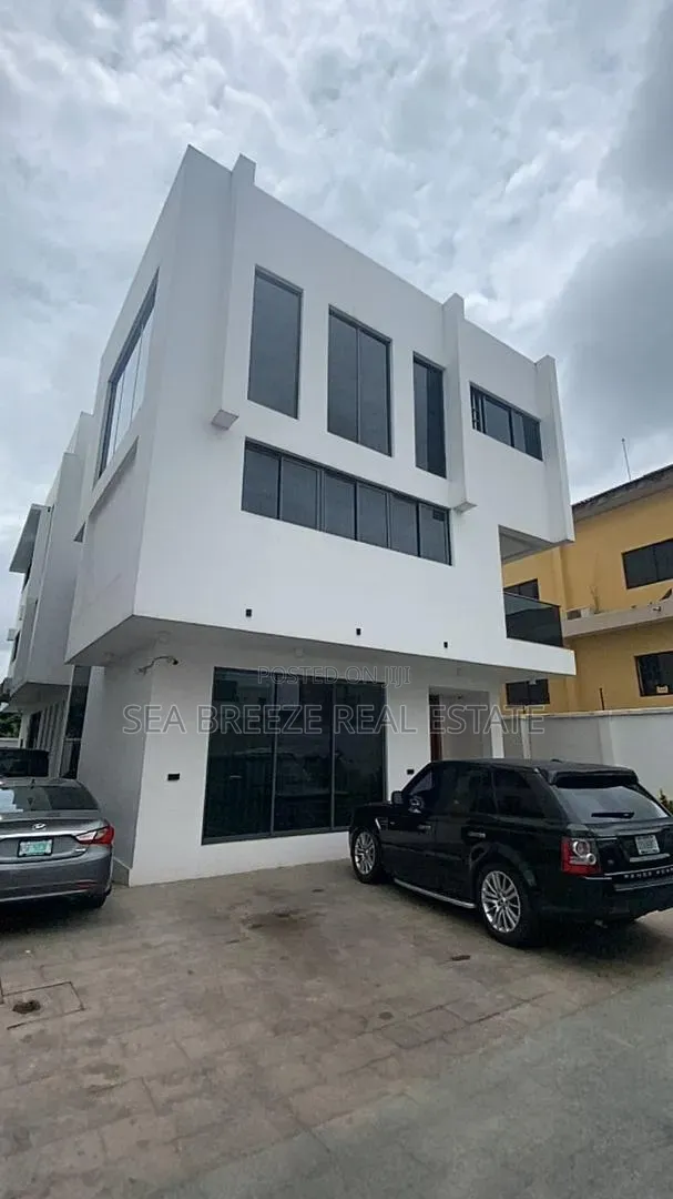 Immaculate Smart Home in Lagos Island / Lagos Island