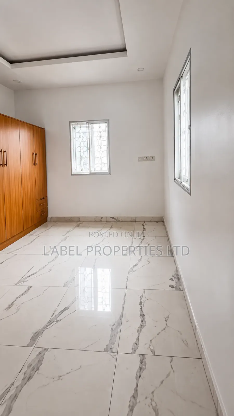 3bdrm Block of Flats in Along Voice Of, Sabon Lugbe for rent in Sabon Lugbe