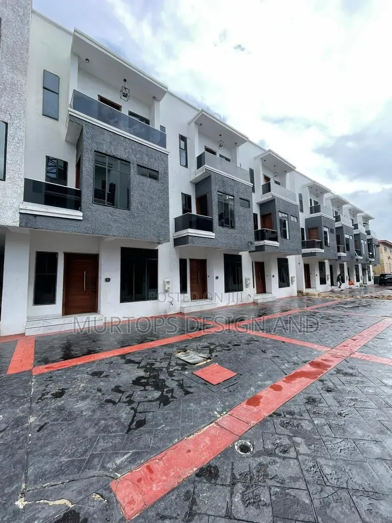 4bdrm Townhouse/Terrace in Chevron for sale in Chevron